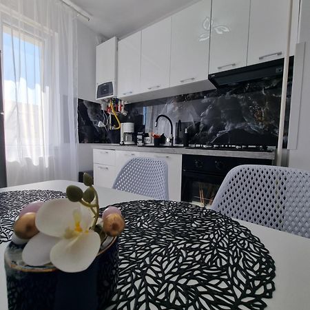 Apartament Central Pe Pietonala Nr2 Χουνεντοάρα Εξωτερικό φωτογραφία