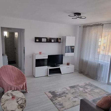 Apartament Central Pe Pietonala Nr2 Χουνεντοάρα Εξωτερικό φωτογραφία
