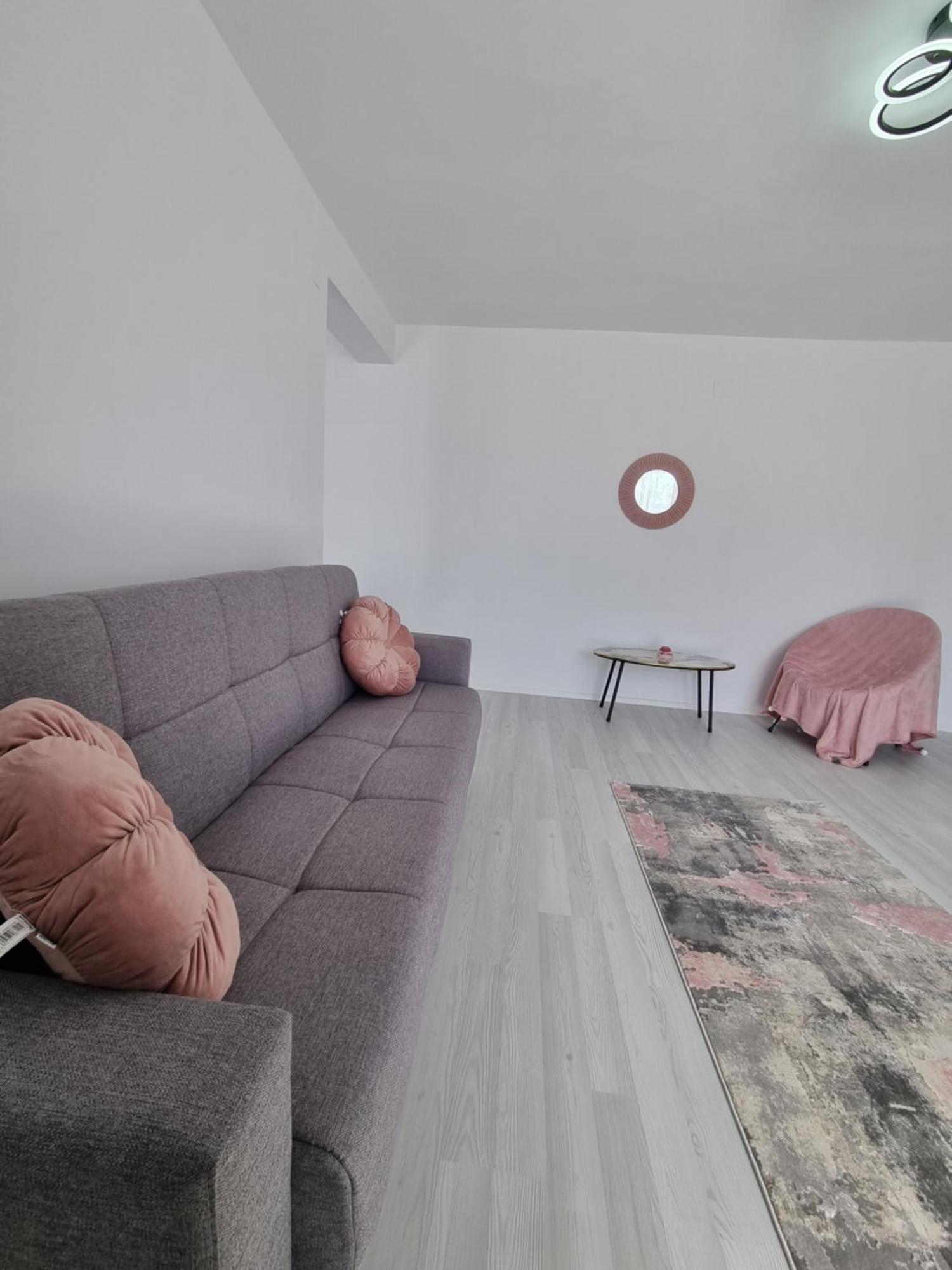 Apartament Central Pe Pietonala Nr2 Χουνεντοάρα Εξωτερικό φωτογραφία