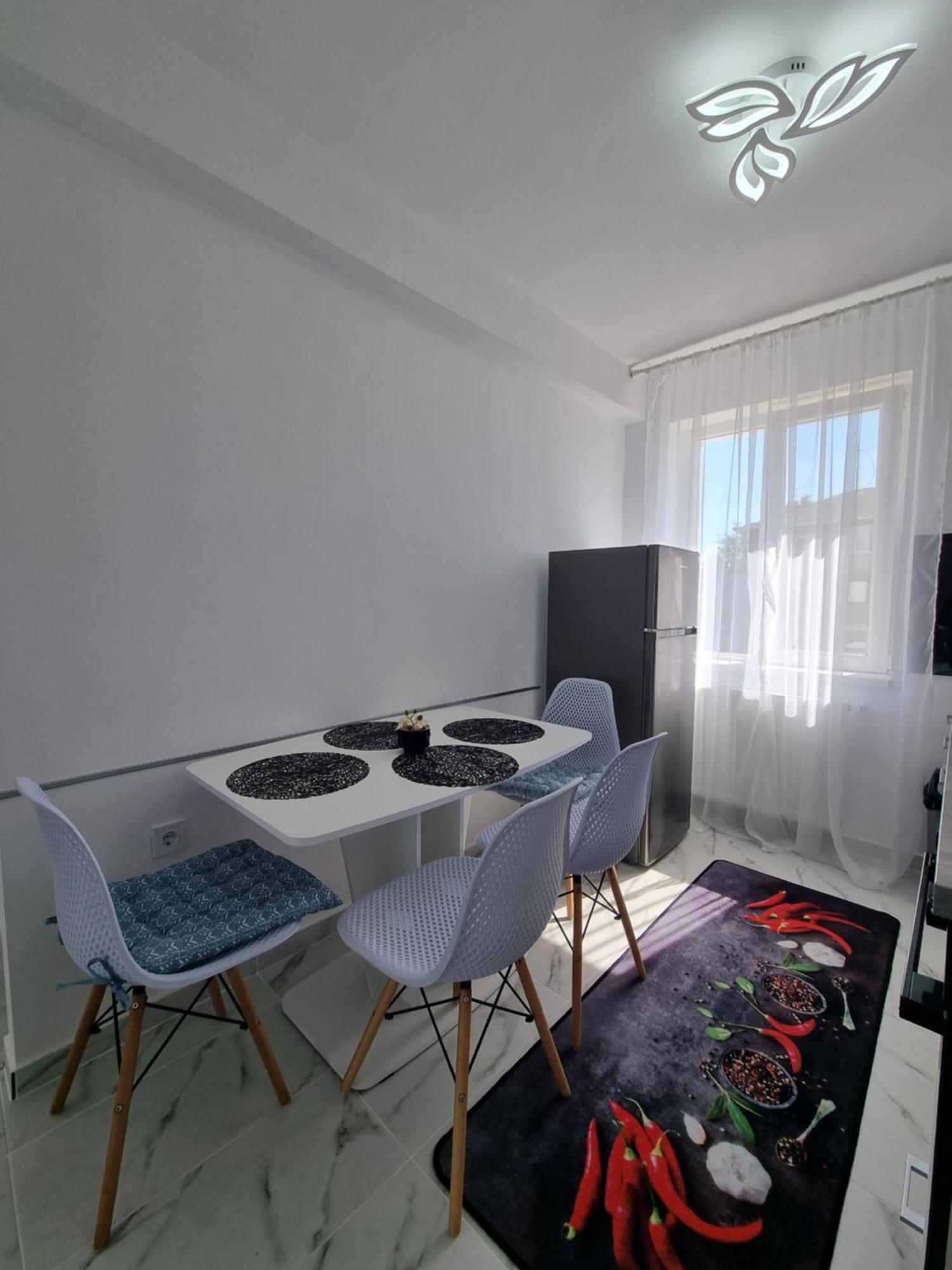 Apartament Central Pe Pietonala Nr2 Χουνεντοάρα Εξωτερικό φωτογραφία
