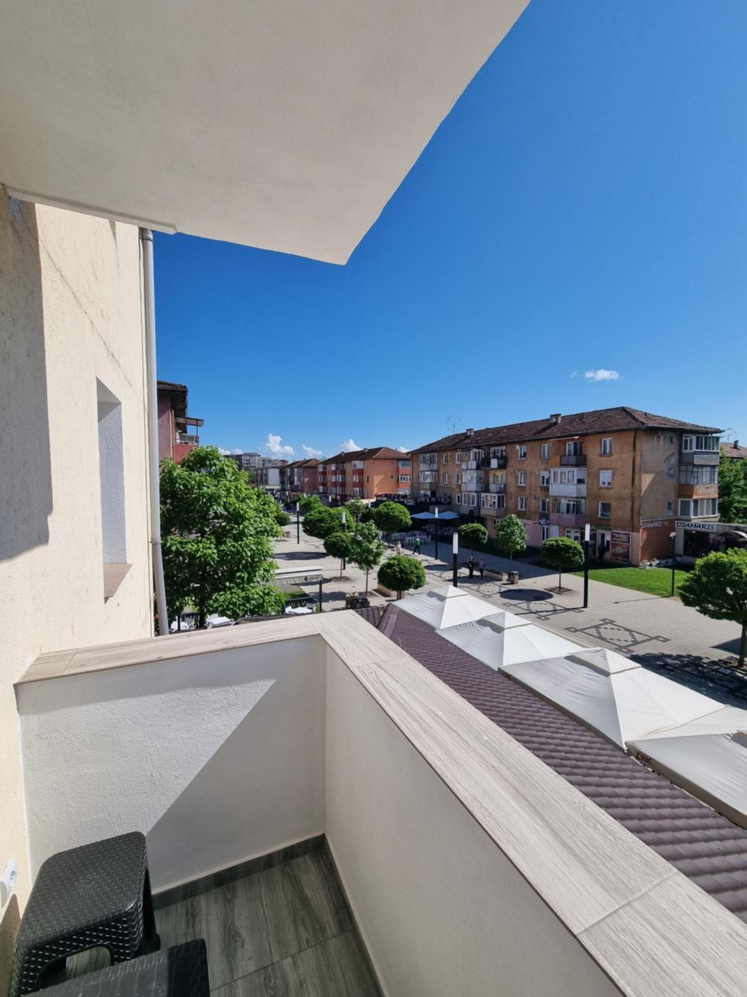 Apartament Central Pe Pietonala Nr2 Χουνεντοάρα Εξωτερικό φωτογραφία